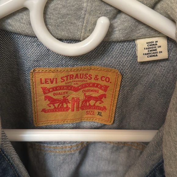 Levi’s denim jacket - Picture 3 of 6